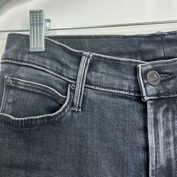 Mother 9” rise Rascal Ankle Snippet in Blackbird - Picture 5 of 9